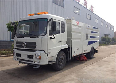 중국 RHD Dongfeng 4x2 진공 스위퍼 트럭, 기계 4000 리터 도로 청소 협력 업체