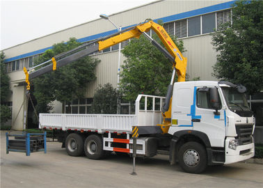 중국 Sinotruk HOWO A7 6x4 트럭은 25 톤 기중기를 화물에 의하여 거치된 똑바른 팔 기중기 거치했습니다 협력 업체