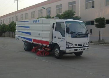 중국 고압 물 회로 도로 스위퍼 트럭 4x2 ISUZU를 위한 5500 리터 협력 업체