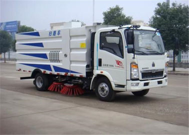 중국 젖은 유형 거리 청소 기계를 저장하는 유로 II RHD 2 차축 도로 스위퍼 트럭 물 협력 업체