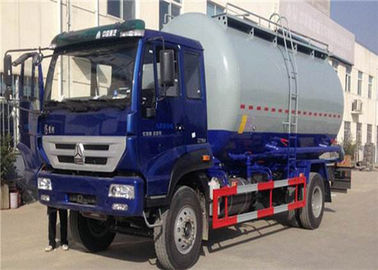 중국 HOWO 6 바퀴 시멘트 나르는 트럭, 4x2 10m3 부피 유조 트럭 높은 안전/신뢰성 협력 업체