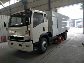 중국 높은 능률적인 가로 청소부 트럭, 도로 광범위하는 기계를 모으는 4x2 먼지 협력 업체
