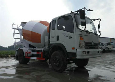 중국 이동할 수 있는 구체 믹서 트럭 4x2 6는 Sinotruk를 위한 6m3 시멘트 믹서 드럼을 선회합니다 협력 업체