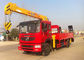 Dongfeng 4x2는 4 톤 기중기 트럭, 2개의 차축 트럭 망원경 기중기를 거치했습니다 협력 업체