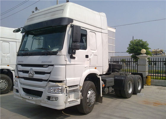 주문 HOWO 6x4 10 짐수레꾼 트랙터 머리 트럭 원동기 420HP ZZ1047C3414B111 온라인 제조